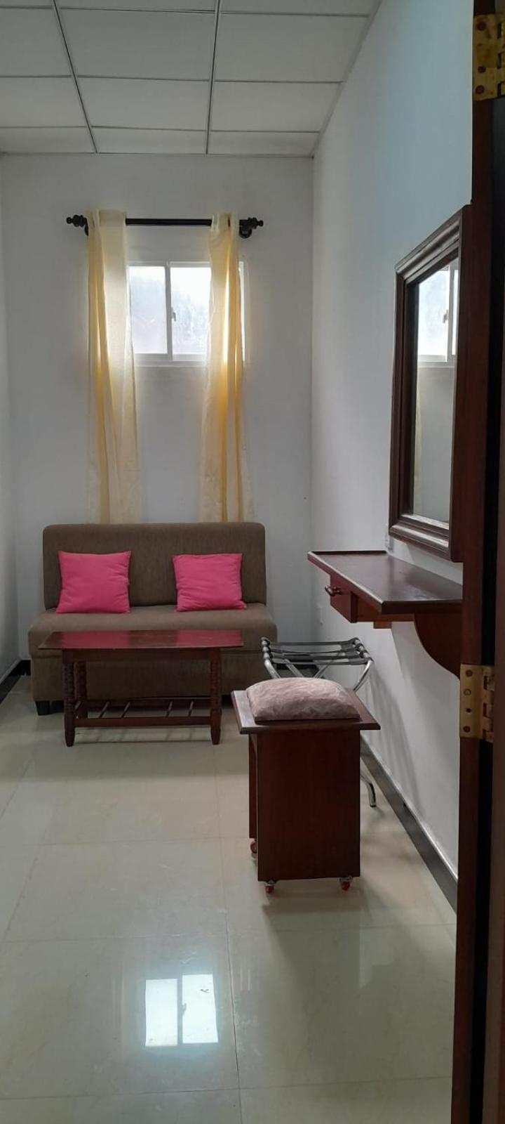 The Max Villa Negombo Rum bild